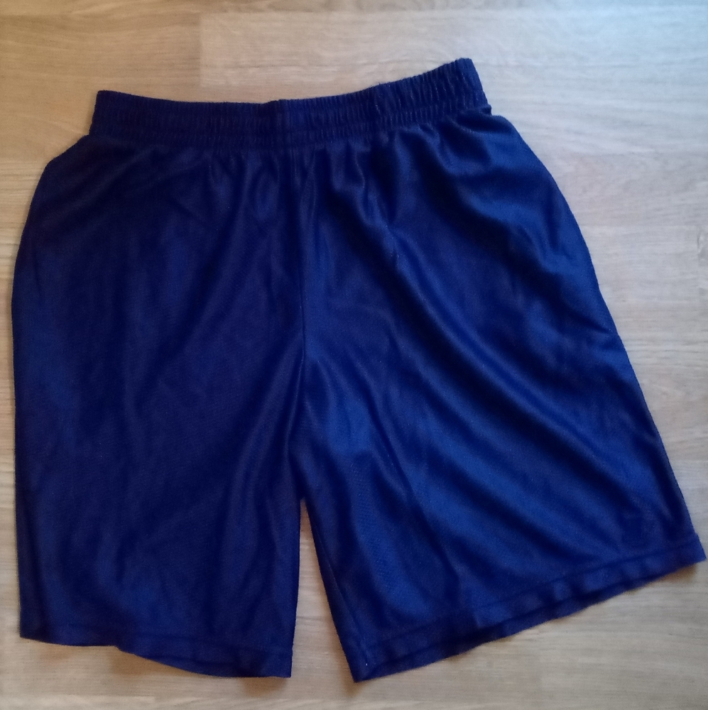 Men’s Athletic Vintage Starter shorts sz small, 28-30